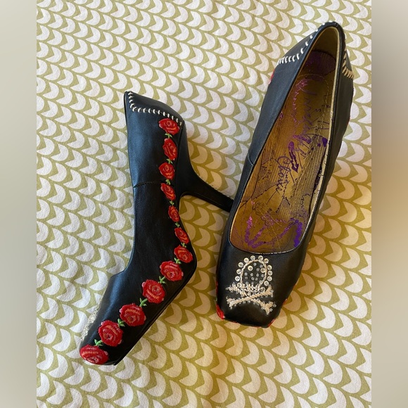 Unique, detailed heels by Irregular Choice, size 8 - Picture 4 of 6